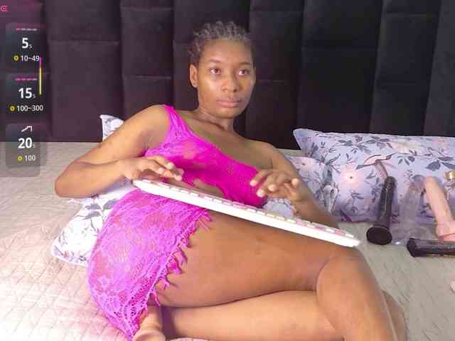 petitelittleebony