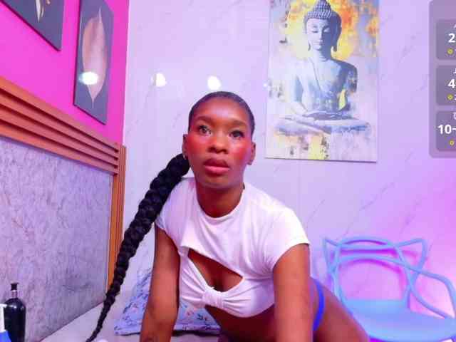 petitelittleebony