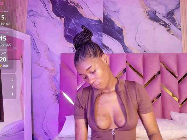 Model: petitelittleebony