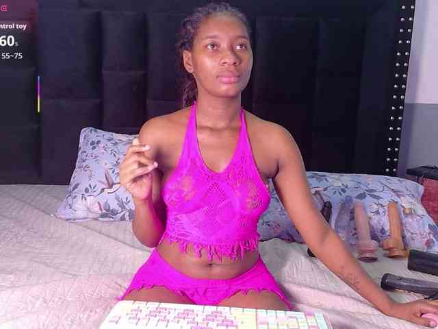 petitelittleebony