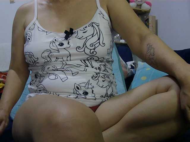 sexy-mary-hot live cam on BongaCams