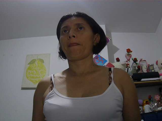 sexy-mary-hot live cam on UnifiedCams