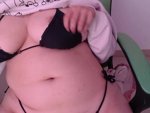 trixxxye live cam on BongaCams