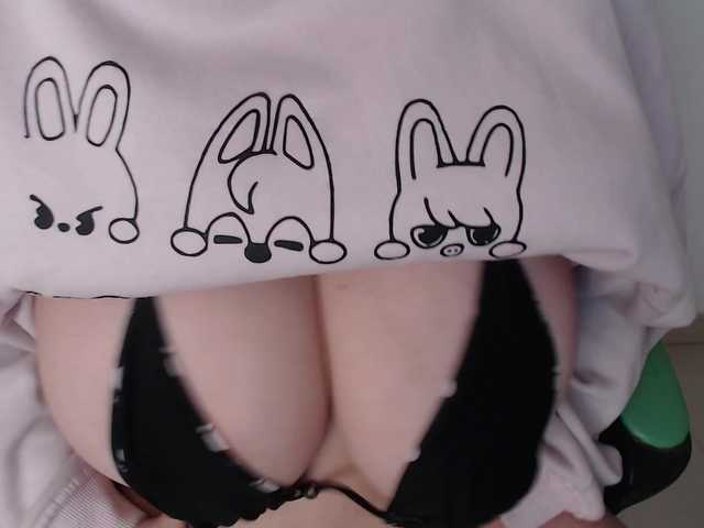 trixxxye live cam on BongaCams