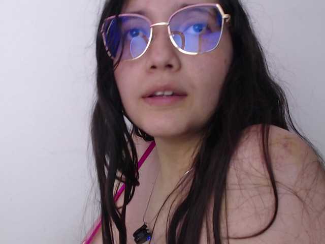 trixxxye live cam on BongaCams