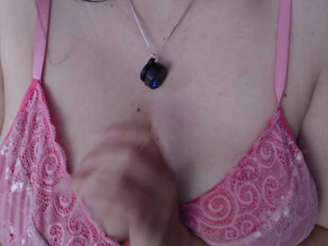 trixxxye live webcam show
