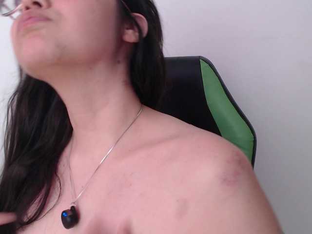 trixxxye live cam on BongaCams