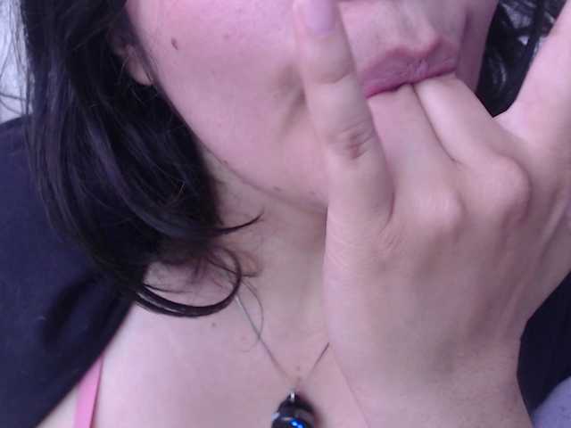 trixxxye's BongaCams show and profile