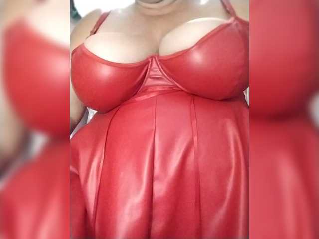 Xo4y2sexa live cam on BongaCams