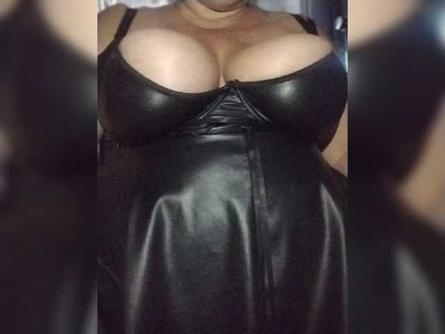 Xo4y2sexa live cam on BongaCams