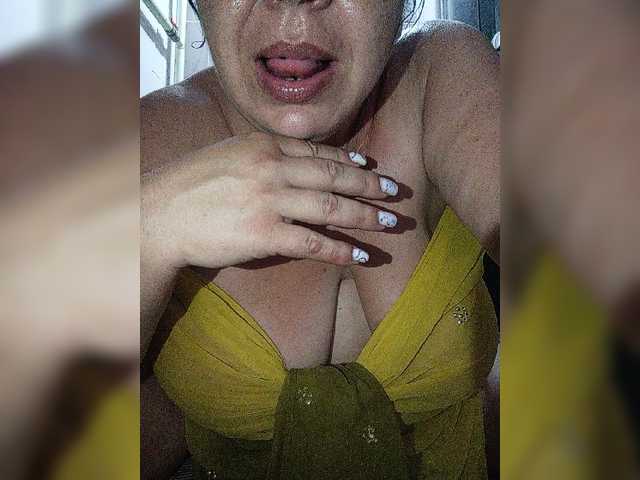 Xo4y2sexa live cam on BongaCams