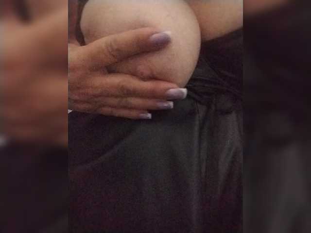 Xo4y2sexa live cam on BongaCams