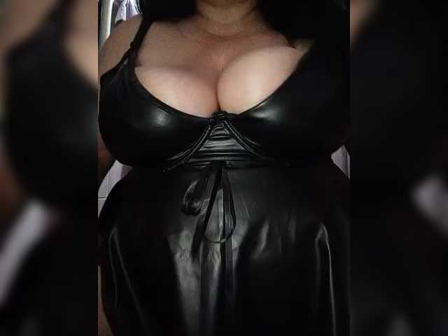 Xo4y2sexa's BongaCams show and profile