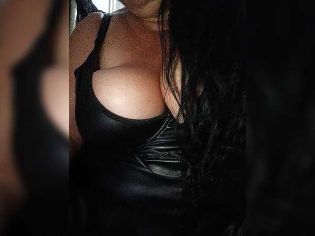 Xo4y2sexa live cam on BongaCams