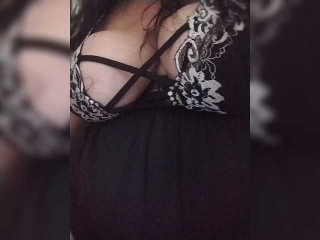Xo4y2sexa live cam on BongaCams