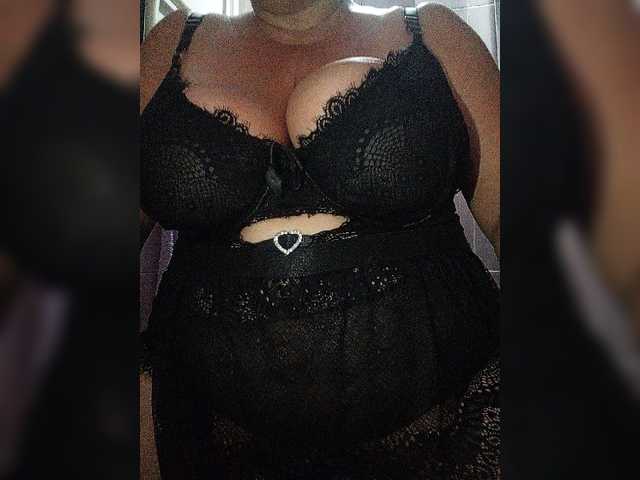 Xo4y2sexa live cam on BongaCams