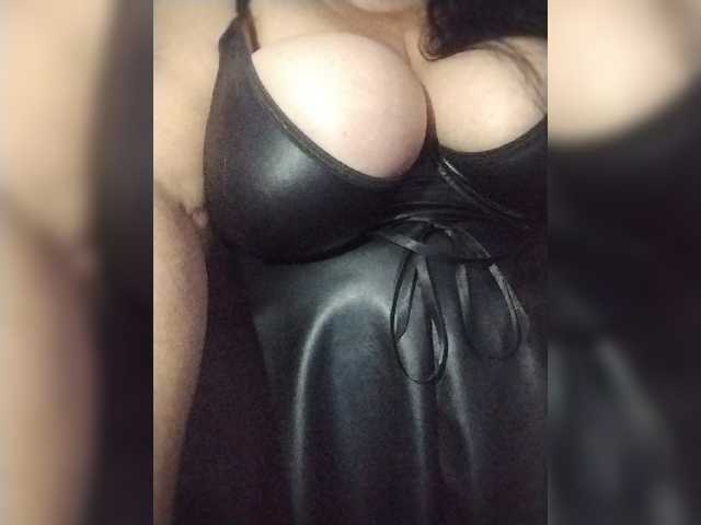 Xo4y2sexa live cam on BongaCams