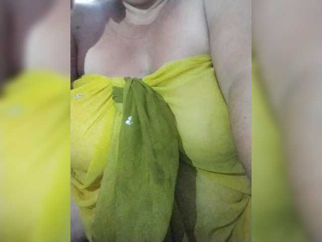 xo4y2sexa live sex show