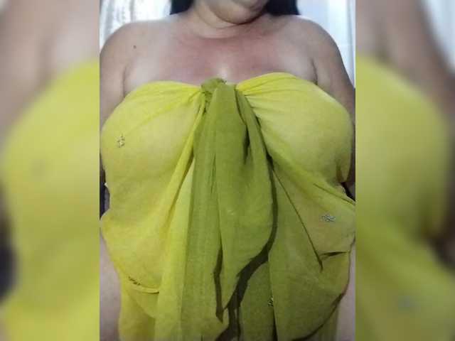 Xo4y2sexa live cam on BongaCams