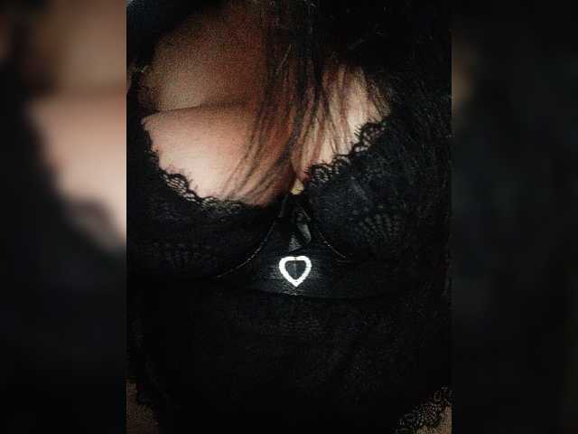 Xo4y2sexa live cam on BongaCams