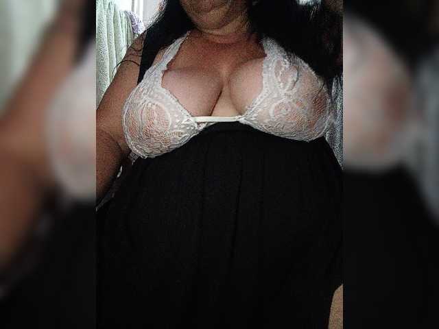 Xo4y2sexa live cam on BongaCams