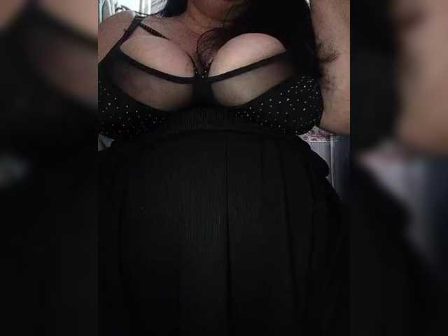 Xo4y2sexa's BongaCams show and profile