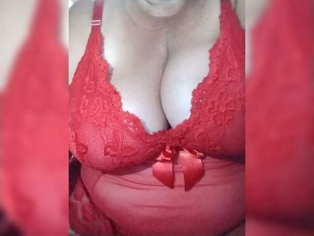 Xo4y2sexa live cam on BongaCams