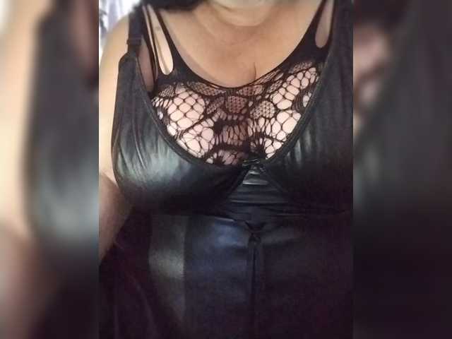 Xo4y2sexa live cam on BongaCams