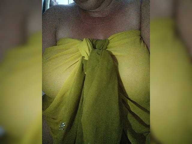 Xo4y2sexa live cam on BongaCams