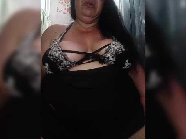 Xo4y2sexa live cam on BongaCams