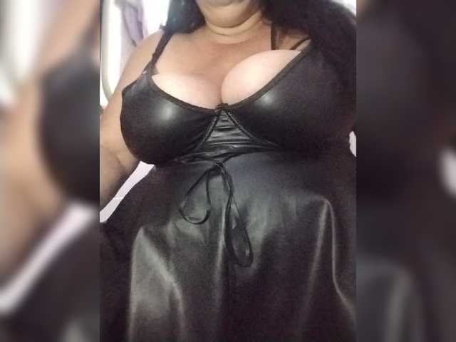Xo4y2sexa live cam on BongaCams