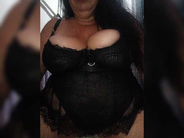 Xo4y2sexa live cam on BongaCams