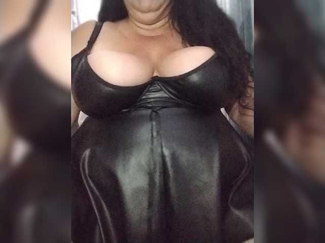 Xo4y2sexa live cam on BongaCams