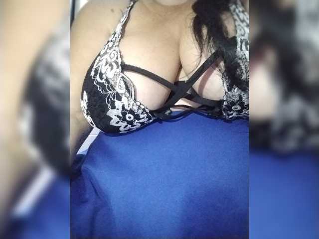 Xo4y2sexa live cam on BongaCams