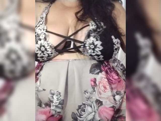 Xo4y2sexa live cam on BongaCams