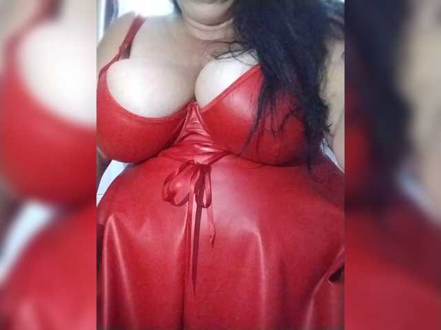 xo4y2sexa cam belle