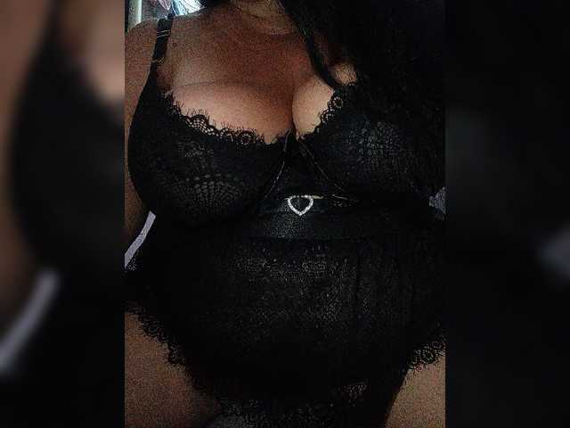 Xo4y2sexa live cam on BongaCams
