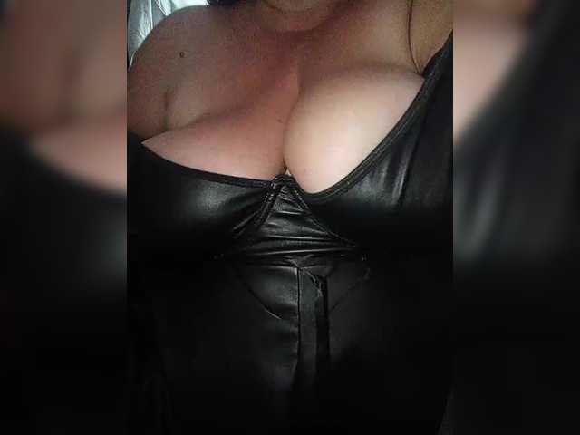 Xo4y2sexa live cam on BongaCams