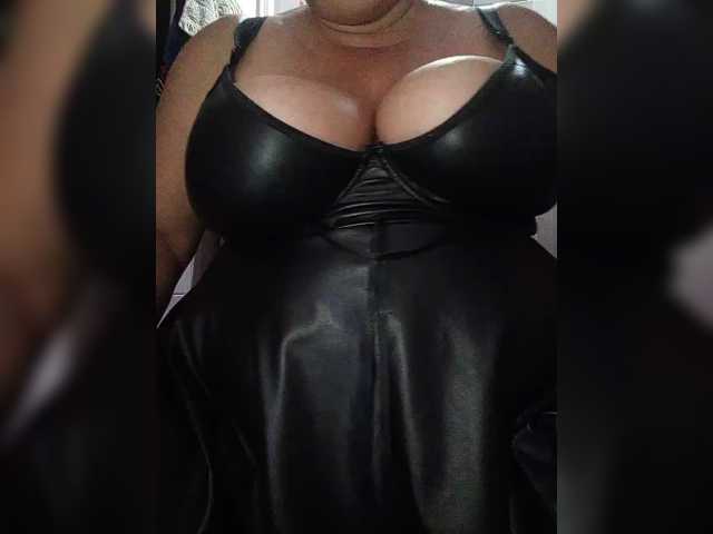 Xo4y2sexa, en directo ahora en BongaCams