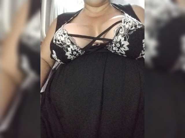 Xo4y2sexa live cam on BongaCams