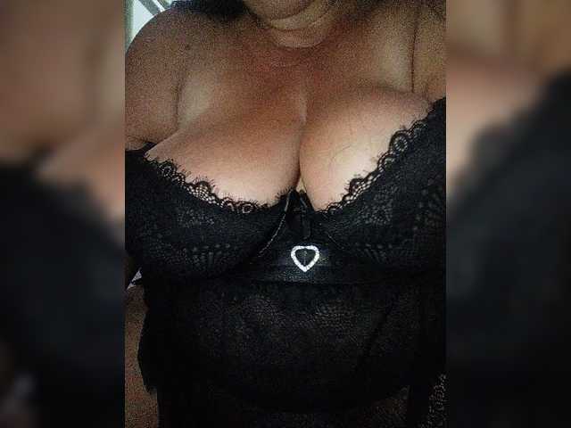 Xo4y2sexa live cam on BongaCams