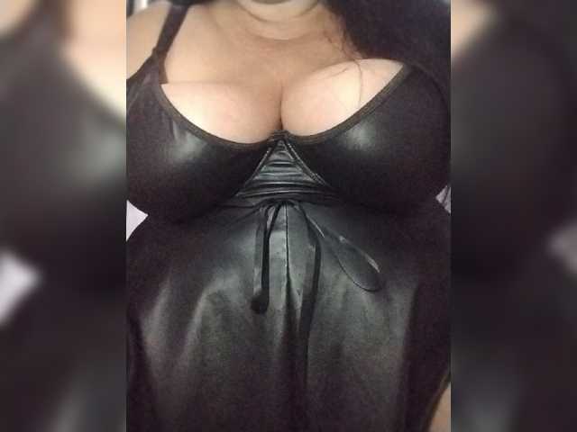 Xo4y2sexa live cam on BongaCams
