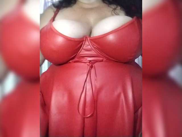 xo4y2sexa cam belle