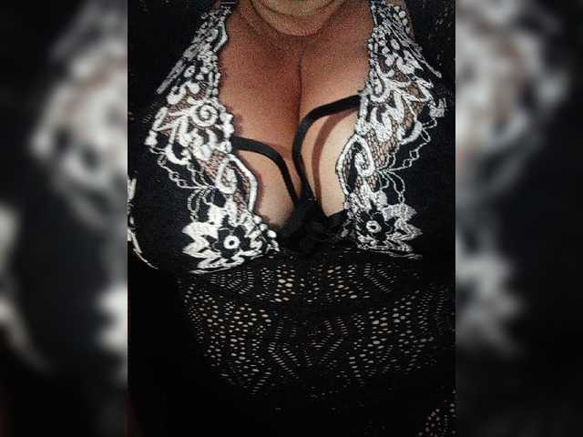 Xo4y2sexa live cam on BongaCams