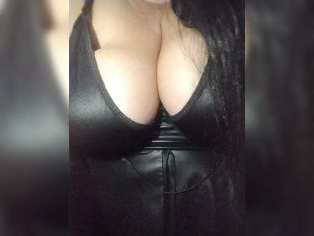 Xo4y2sexa, live now on BongaCams