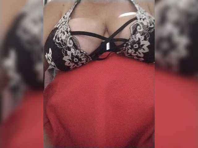 Xo4y2sexa live cam on BongaCams
