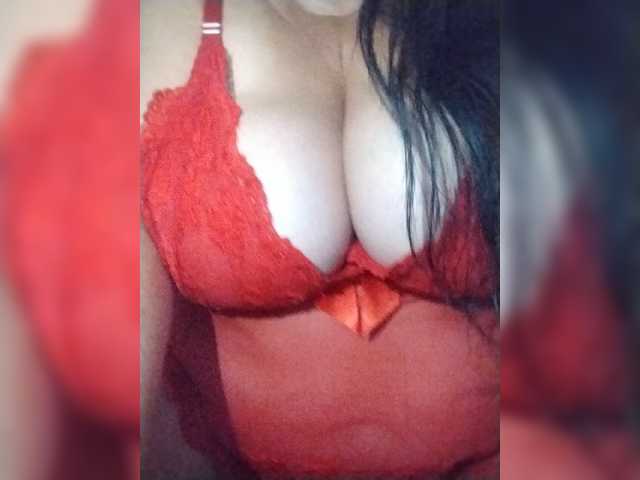 Xo4y2sexa live cam on BongaCams