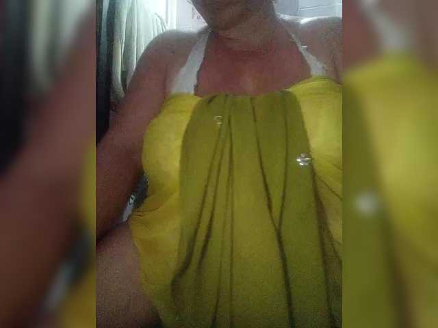 Xo4y2sexa Live Cam on BongaCams