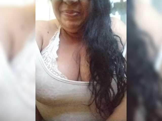 Xo4y2sexa live cam on BongaCams