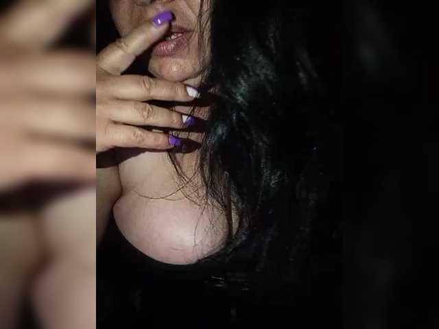 Xo4y2sexa's BongaCams show and profile